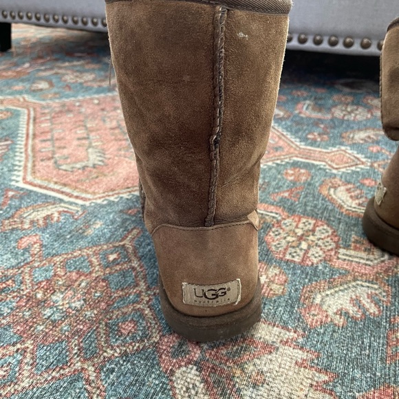 UGG Women's Classic Short Winter Boots - Picture 4 of 11